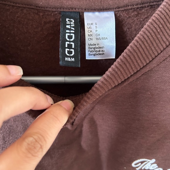H&M “The Valley” Sweatshirt🤎 - Picture 3 of 7